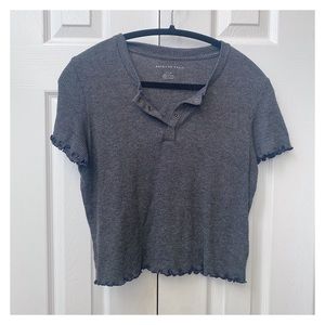 AEO | 👽 Heathered grey scallop edge baby tee 👽